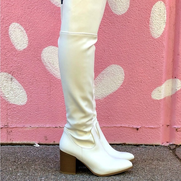 ⚡FINAL SALE! White Vegan Leather Over The Knee Boots - Picture 6 of 7